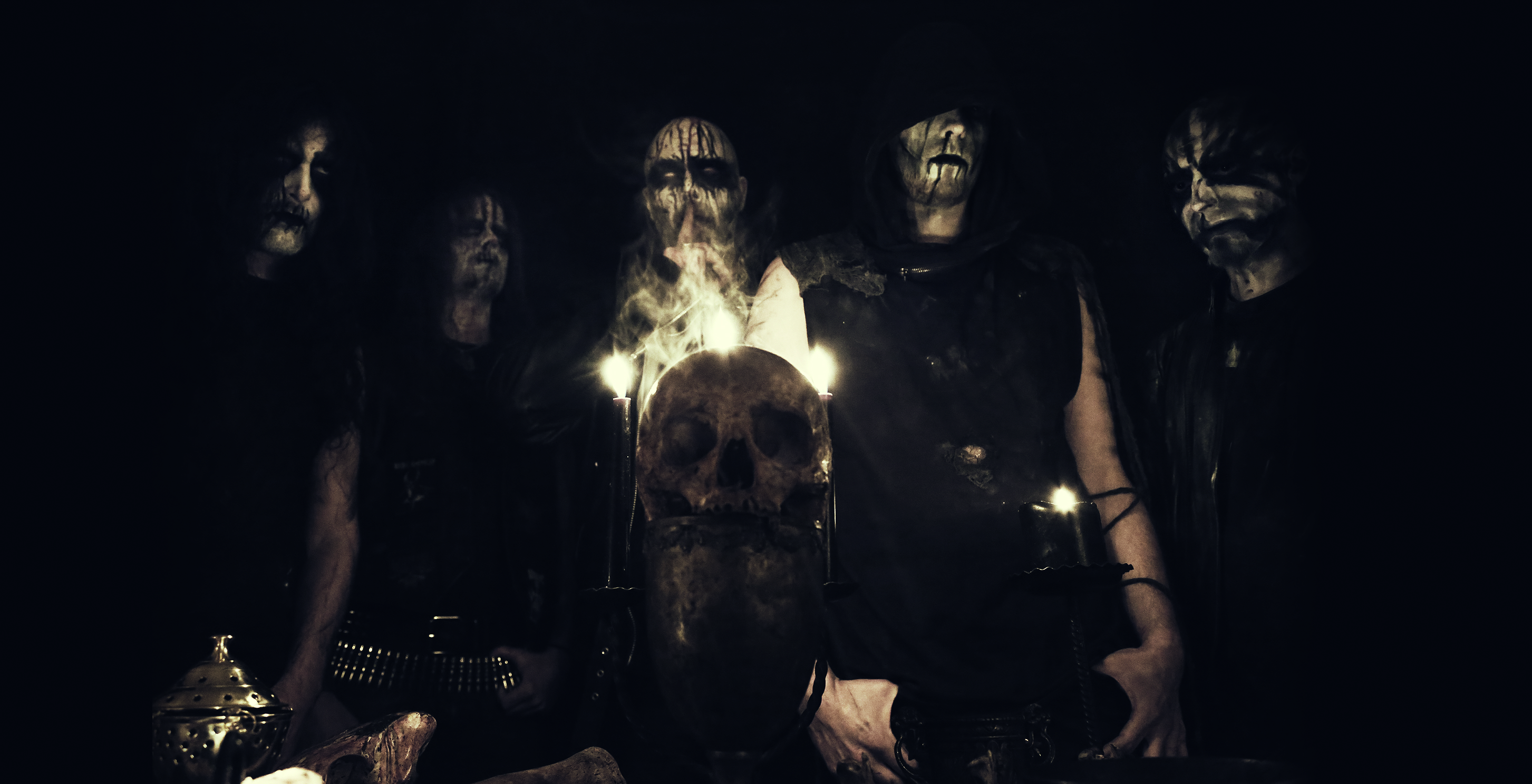 Enthroned_band photo_3